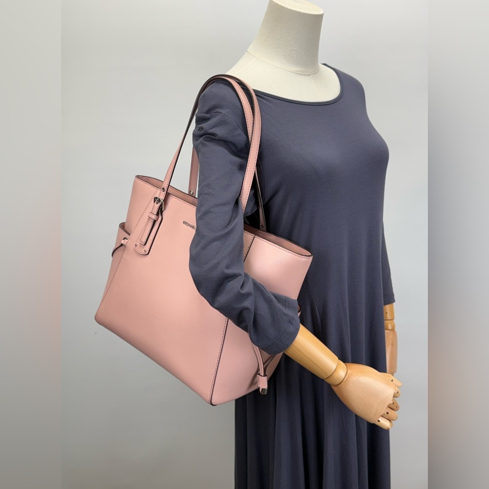 MICHAEL KORS Blush Pink Voyager tote Bag - Picture 4 of 14